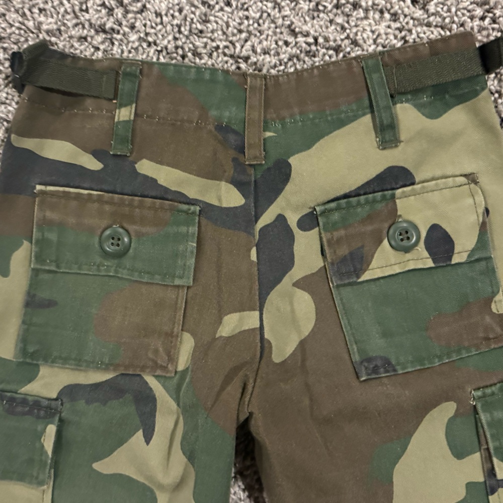 Camouflage Cargo Pants for Kids, size 4 - Picture 9 of 9